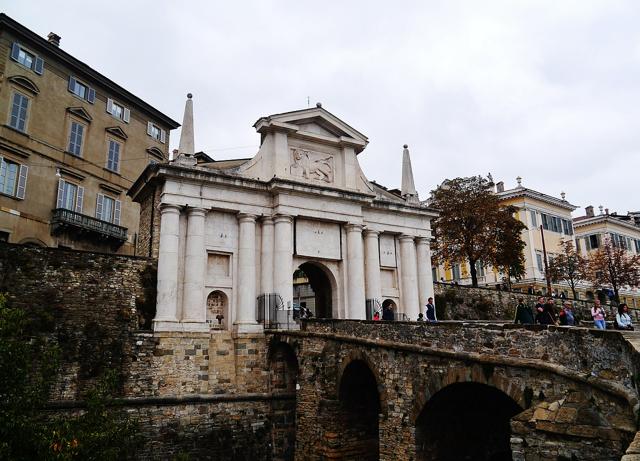 Porta San Giacomo